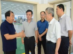 省工信廳王新生一行到公司開(kāi)展專題調(diào)研