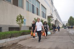 國慶中秋  員工“有?！? /></div>
			<div   id=