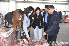 采訪團(tuán)走進(jìn)華紡 聚焦智能綠色發(fā)展